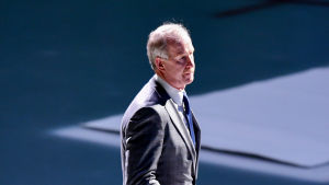 Jim Nill är sportsligt ansvarig. Jim Nill på isen.