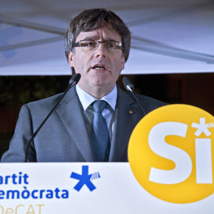 Kataloniens regionala president Carles Puigdemont Carles Puigdemont talar under en kampanj 18.9.2017.