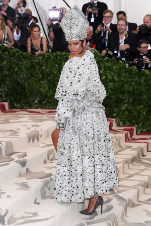 Rihanna Rihanna i en Maison Margiela by John Galliano på Metgalan 2018.