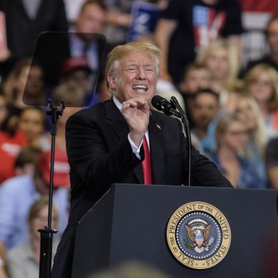 Trump  talade inför entusiastiska anhängare i Nashville, Tennessee på tisdag kväll. 