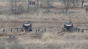 Sydkoreas och USA:s gemensamma militärövningar i Sydkorea den 7 mars 2016. Sydkoreas och USA:s gemensamma militärövningar i Sydkorea den 7 mars 2016.