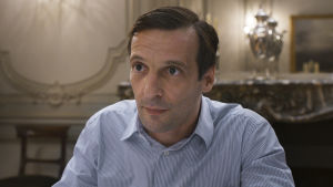 Thomas Laurent (Mathieu Kassovitz). Närbild på Thomas Laurent ( Mathieu Kassovitz).