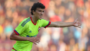 Roman Eremenko spelade tre säsonger i CSKA. Roman Eremenko gestikulerar i matchen mot Sparta Prag.