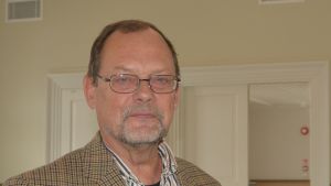 En ledamot som tycker att det räcker nu är Martin Glader, SFP. Martin Glader