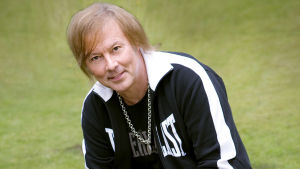 Danny pratar om finlandssvenska artister och vad de betytt för musiklivet i Finland Danny är en av Vegas sommarpratare 2015