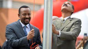 Abiy Ahmed och Eritreas president Iasias Afewerki firar återöppnande av den eritreanska ambassaden i Etiopien 2018. Eritreas president Isaias Afwerki och Etiopiens Abiy Ahmed.