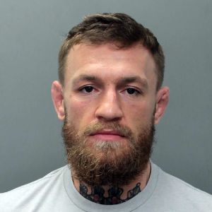 Conor McGregor. Conor McGregors bild när han togs in av polisen i Miami.
