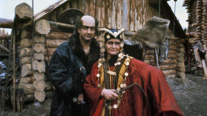Tv-serien Rauta-aika innehöll teman från Kalevala, utan att direkt handla om eposet. I bild Pohjafrun och Pohjahusbonden. Esko Salminen (Pohjolan isäntä) och Kristiina Halkola (Pohjolan emäntä) i tv-serien Rauta-aika.