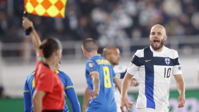 Teemu Pukki är upprörd i landslaget.