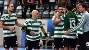 Sporting inledde årets säsong med att besegra Eurofarm Rabotnik.på bortaplan. Sporting Lissabon spelarna firar sin bortaseger över Eurofarm Rabotnik i Champions League.