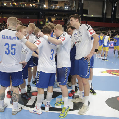 Finlands herrlandslag i handboll efter hemmaförlusten mot Bosnien och Hercegovina i EM-kvalet 2019.