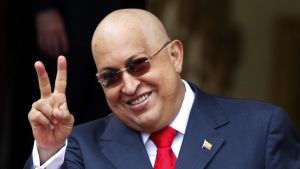 Hugo Chávez drev igenom verkliga och nödvändiga förändringar i Venezuela, men gick sedan mot ett allt mer auktoritärt håll och gjorde inte tillräckligt för att bryta landets beroende av oljetillgångarna, säger Lander. Venezuelas president Hugo Chávez i augusti 2011.