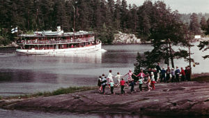 Kuva Lauritsala – kanavan kauppala -elokuvasta vuodelta 1966. Dokumenttielokuva kotiseutujen haavekuvista ta ja todellisuudesta.