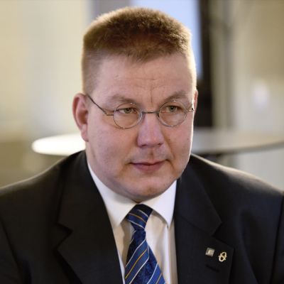 Juha Mäenpää (Sannf.).