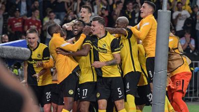 Young Boys firar seger i Champions League.