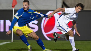 Roman Eremenko har aldrig pratat med finska medier om dopningsavstängning sedan han åkte fast hösten 2016. Erermenko roikkuu paidassa