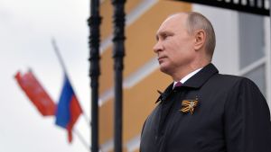 Förtroendet för Rysslands president Vladimir Putin ligger på rekordlåg nivå. Man ser sammanbiten ut. Mannen är Rysslands president Vladimir Putin.