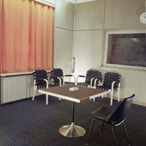 Den här bilden är också från år 1965 och visar den nya talstudion. En radiostudio.
