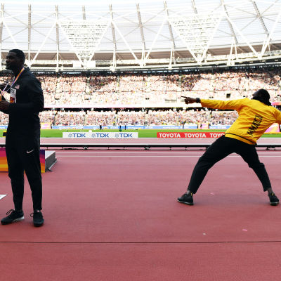 Christian Coleman, Justin Gatlin och Usain Bolt efter prisceremoninen, VM 2017.