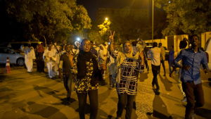 Unga kvinnor har deltagit och haft en oväntat framträdande roll under de pågående protesterna i Sudan.