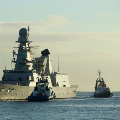 Italienska stridsfartyg deltar i övningen