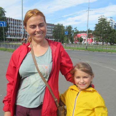Jelena Sobinkina vill att lärarna skall vara entusiastiska. Dottern Anna börjar på tvåan i höst.