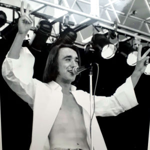Ciàran O'Reilly från åländska-åboländska Good Evening Manchester, på Ruisrocks huvudscen 1992. Ciàran O'Reilly i Good Evening Manchester.