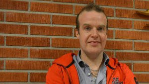 Robert Kanerva driver en restaurang i centrum av Karis tillsammans med sin fru. Stefan Kanerva