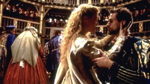 Gwyneth Paltrow ja Joseph Fiennes elokuvassa Rakastunut Shakespeare