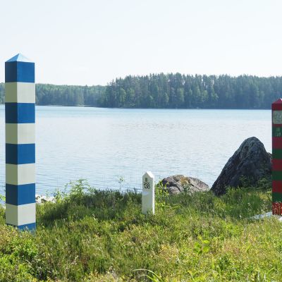 Alkukesään kuuluu perinteinen rajamerkkien puhdistus ja kunnossapito