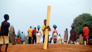 Herrens motståndsarmé är ökända för sina många barnkidnappningar. Under ledning av Joseph Kony tvingades tusentals barn bli barnsoldater. Kony är efterlyst av den internationella brottsdomstolen för brott mot mänskligheten, men är fortfarande på fri fot. Många barn tvingades fly sina hem när Herrens motståndsarmé under Joseph Kony härjade i Uganda 2004 eftersom de var rädda för att bli bortförda av gruppen.