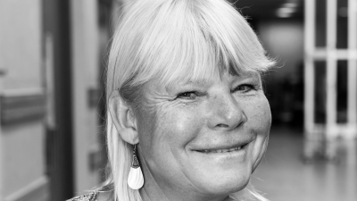 En svartvit porträttbild av den svenska skådespelaren Anki Larsson.
