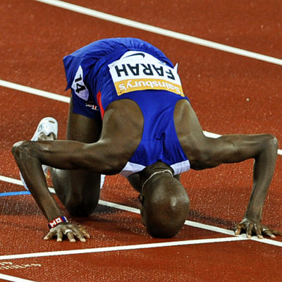 Mo Farah imponerade när han löpte 3000 meter i Diamond League-tävlingen i London.