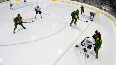 Ilves hockeydamer möter Kiekko-Espoo.