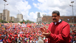 Nicolás Maduro på en pro-Maduro-demonstration. Omkring 30 000 anhängare till president Nicolas Maduro samlades till en motdemonstration.