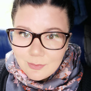 Anette Nurkka förundrar sig över att Sirius Sport inte meddelade kunderna om nedläggningen. Närbild av kvinna.