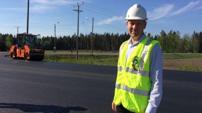 Tero Ahokas ansvarar för beläggningsarbeten vid Egentliga Finlands NTM-central.