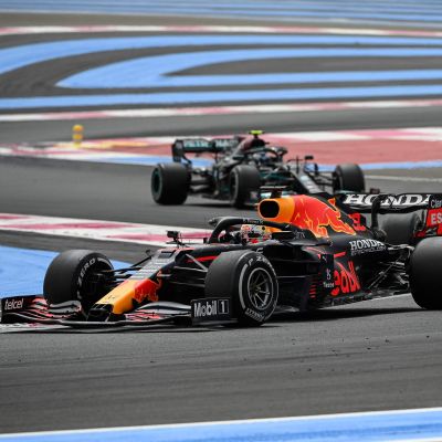 Verstappen, Hamilton och Bottas kör i Frankrike.