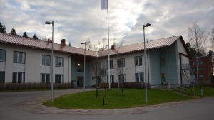 Raseborg betalar över 2,6 miljoner euro per år åt Attendo för Villa Penbty Serviceboendet Villa Pentby i Raseborg.