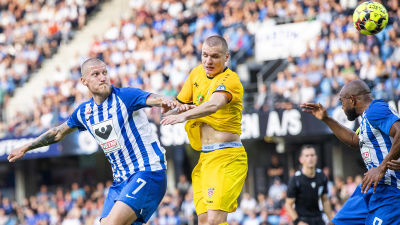 Joni Kauko i en match för Esbjerg.