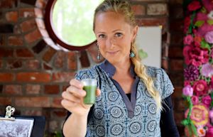 Alexandra De Paoli bjöd på örtshottar år 2017. Alexandra De Paoli bjöd på ogrässhots.