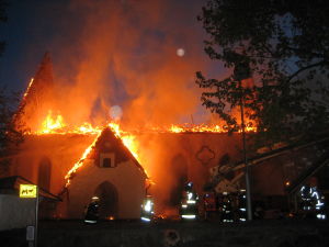 Borgå domkyrka brinner
