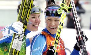 Aino-Kaisa Saarinen och Kerttu Niskanen vann dubbla OS-silver. Aino-Kaisa Saarinen & Kerttu Niskanen, OS 2014