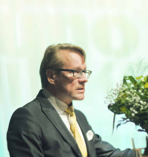 Kajaanin kaupunginjohtaja Jari Tolonen Kajaanin kaupunginjohtaja Jari Tolonen Kajaanin runoviikolla
