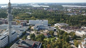 Helsinki, Ilmala ja Länsi-Pasila. Yleisradio, Pasilan Radio- ja tv-keskus, linkkitorni ja Studiotalo. Ilmakuva.