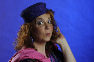 Monica kuvassa jälkeen stailauksen