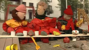 Atte, Elmeri och Mirabell i sandlådan, 1997