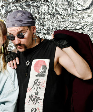 Lomamatka 80-luvulle, Mika.