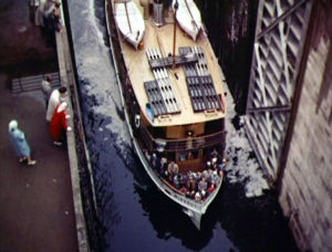 Sisävesilaiva Saimaan kanavalla 1961