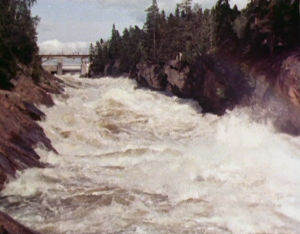 Imatrankoski kuohuu 1961
